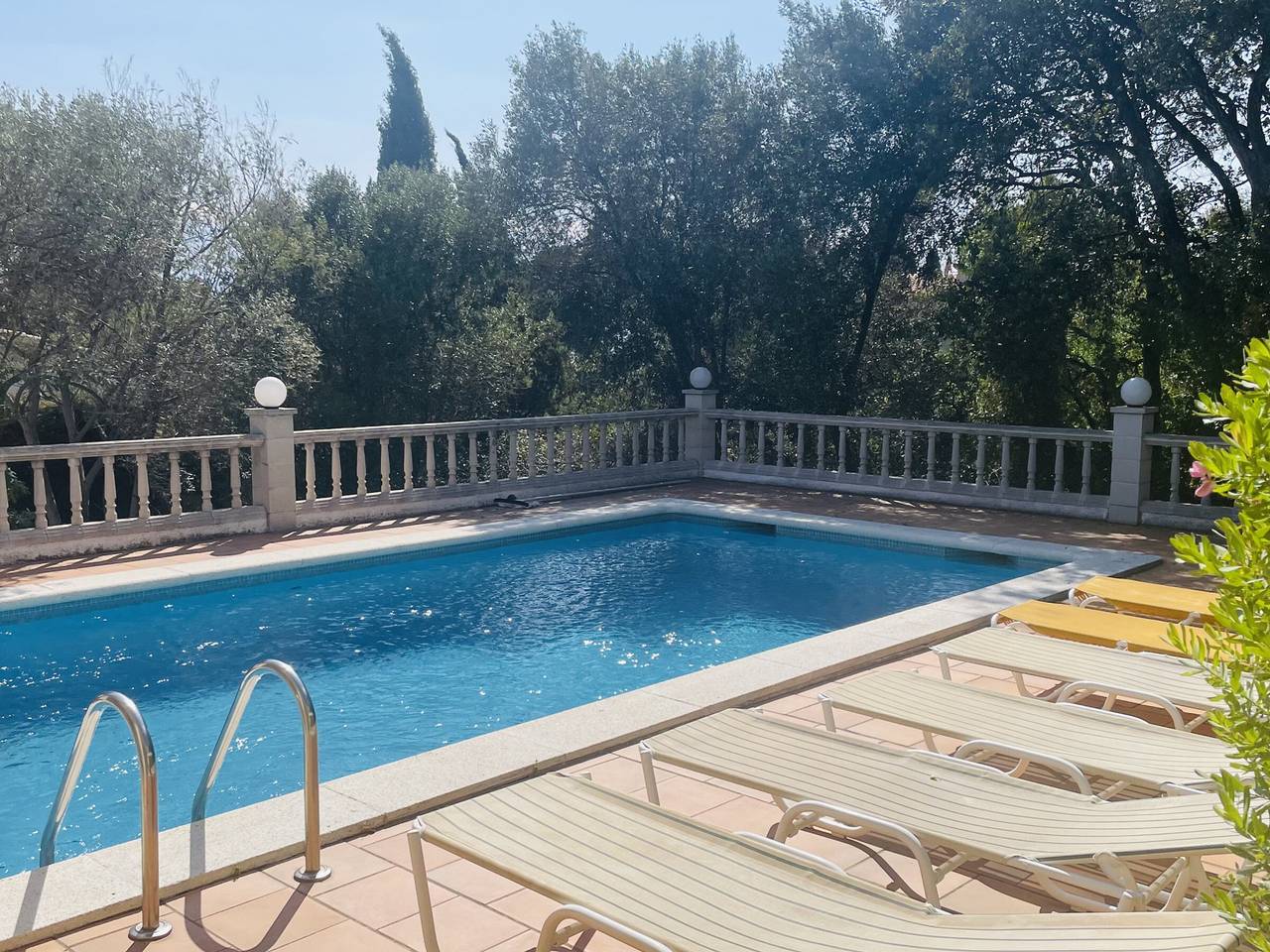 Villa mit privatem Pool in Rosas für 6 Personen, ruhige Lage, moderne Ausstattung und Parkplatz in El Mas Fumats, Roses