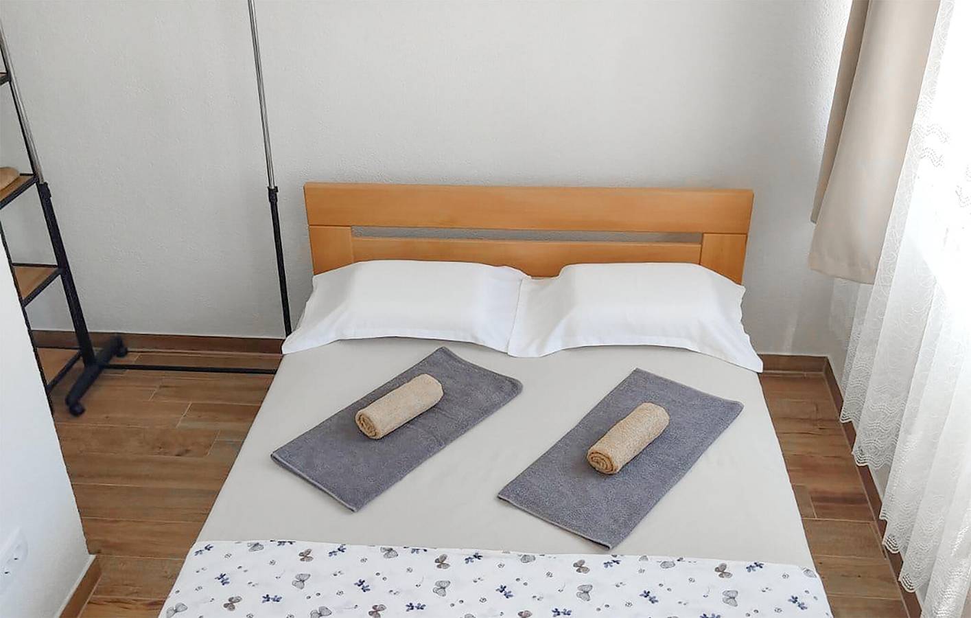 Geheel vakantieappartement, Gezellig appartement met 1 slaapkamer vlak bij het strand, inclusief wifi en parkeergelegenheid in Vodice, Šibenik-Knin