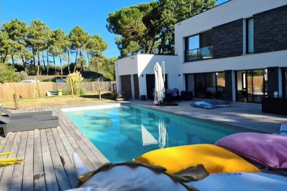 Maison De Vacances pour 10 Personnes dans Pessac, Région de Bordeaux
