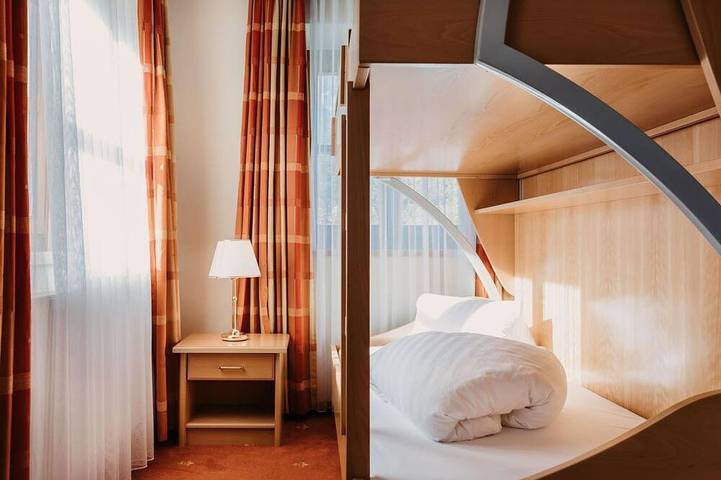 Ferienhaus für 4 Personen, mit Balkon und Pool sowie Sauna und Garten in Unken - 2