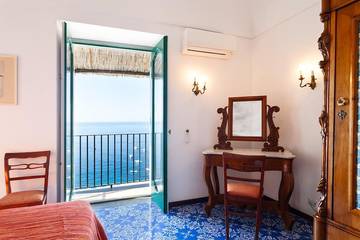 Villa for 7 Guests in Positano, Amalfi Coast, Picture 4