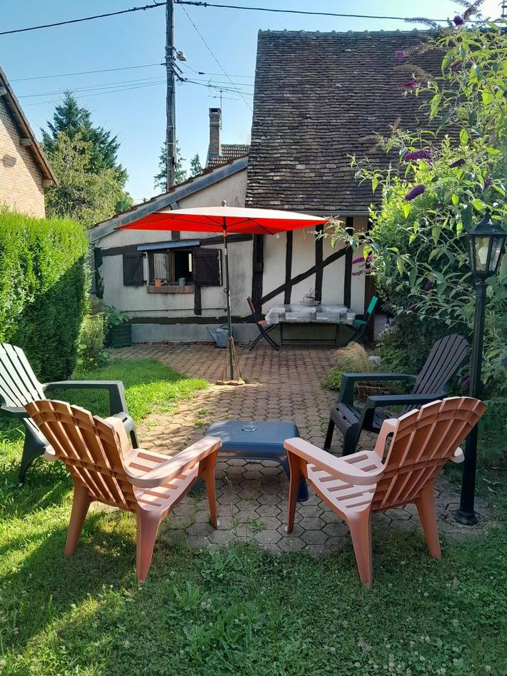 Gîte pour 4 personnes, avec terrasse et jardin