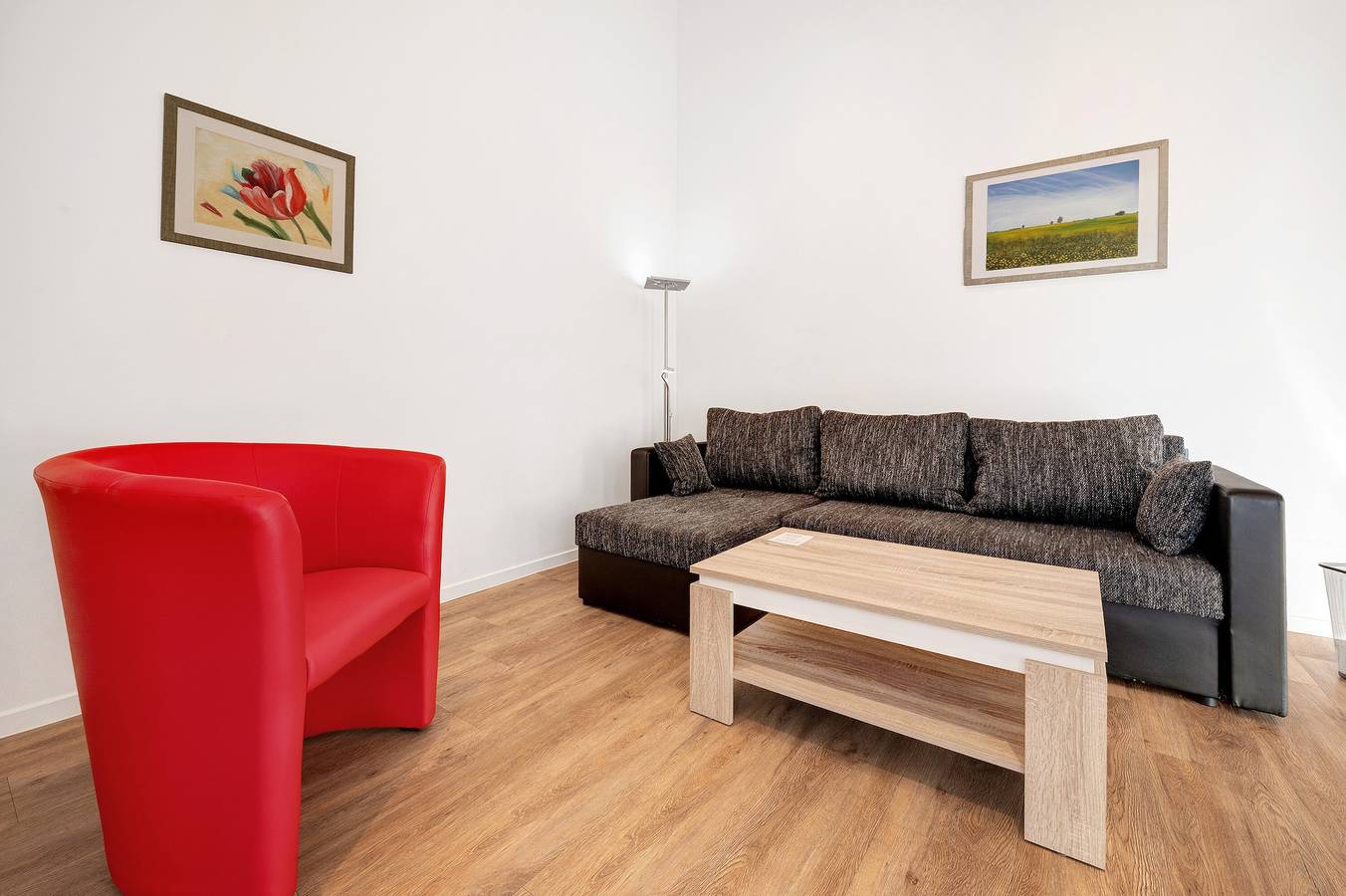 Entire apartment, Apartment 'Wiesenfenster' with Shared Terrace, Shared Garden and Wi-Fi in Hatten, Wildeshauser Geest