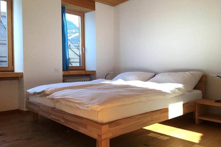Ferienwohnung für 6 Personen, mit Pool und Garten sowie Balkon in Pontresina - 2