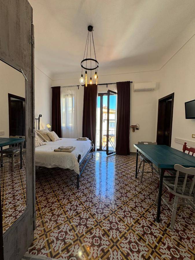Ferienwohnung für 5 Personen, mit Balkon und Terrasse sowie Ausblick in Licata