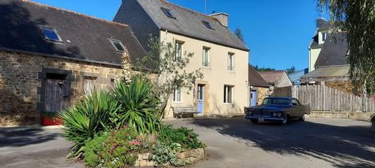 Gîte pour 13 personnes, avec jardin ainsi que jacuzzi et terrasse à Plougastel-Daoulas