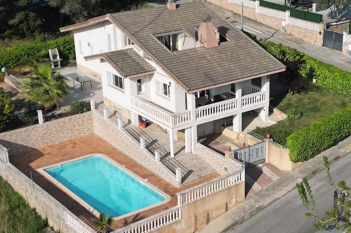 Casa de vacaciones para 12 personas, con jardín y balcón - 1