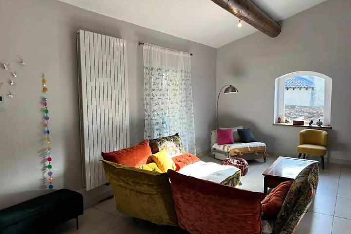 Location de vacances pour 8 personnes, avec jardin à Rochefort-du-Gard - 2