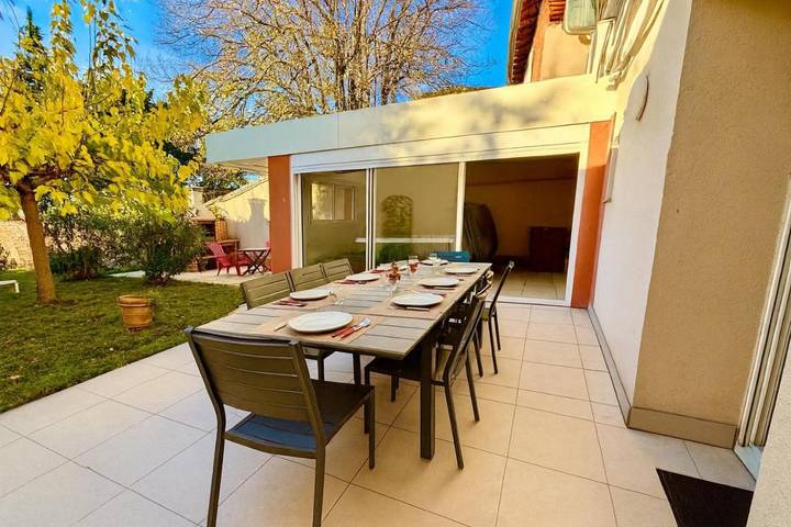 Location de vacances pour 10 personnes, avec jacuzzi ainsi que sauna et jardin, adapté aux familles à Lafrançaise - 2