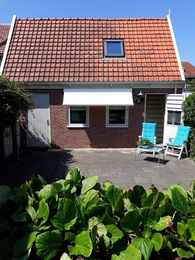 Ferienhaus für 2 Personen, mit Terrasse und Garten in Schagen