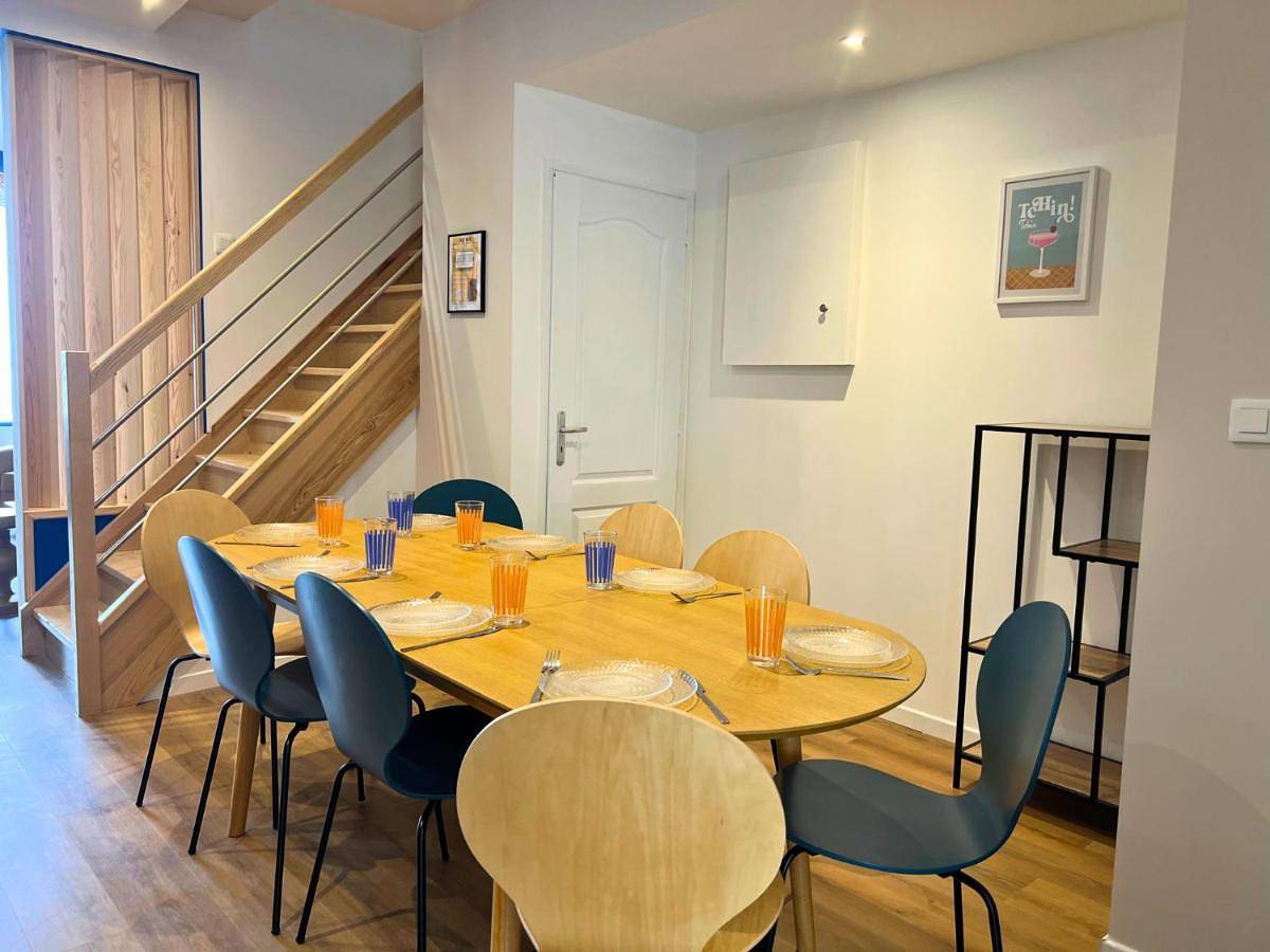 Appartement entier, Four-Bedroom Apartment in Bourbourg, Région de Dunkerque