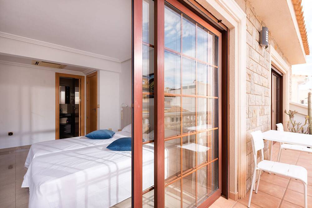 Entire apartment, Beautiful apartment in front of the beach in Playa Carrer La Mar, el Campello