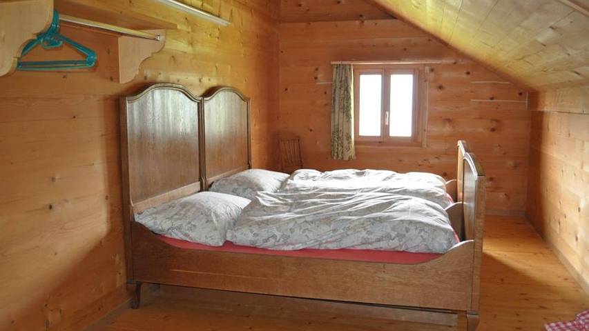 Hütte für 8 Personen, mit Balkon in der Schweiz - 2