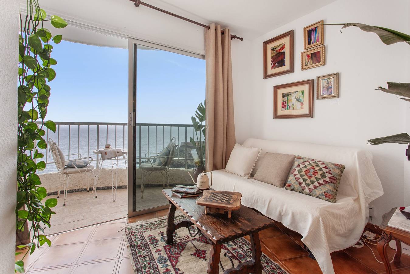 Vakantie Studio 'Atlantic Retreat' met Uitzicht op Zee, Gedeeld Zwembad en Wi-Fi, foto 15