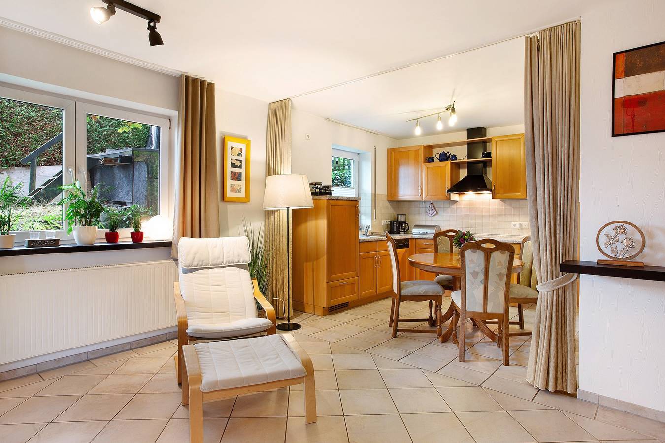 Ganze Wohnung, Ferienwohnung 'Rotdorn' mit Gemeinschaftsterrasse und Wlan in Schmallenberg, Hochsauerlandkreis
