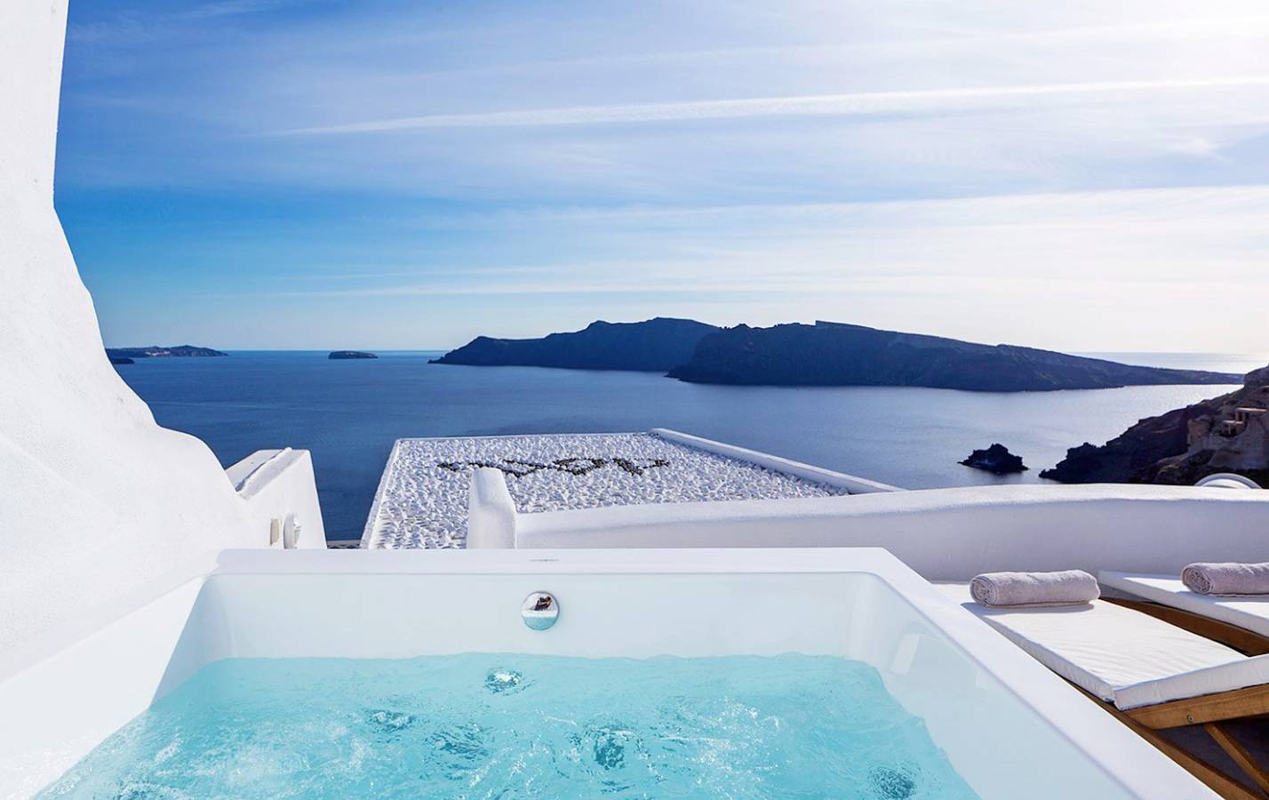 Luxury Santorini Villa | Aegean Magic Villa | 1 Bedroom | Plunge Pool | Sea Views in Oia, Santoryn