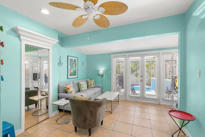 Gîte pour 4 personnes, avec terrasse ainsi que jardin et piscine, animaux acceptés à Key West - 2