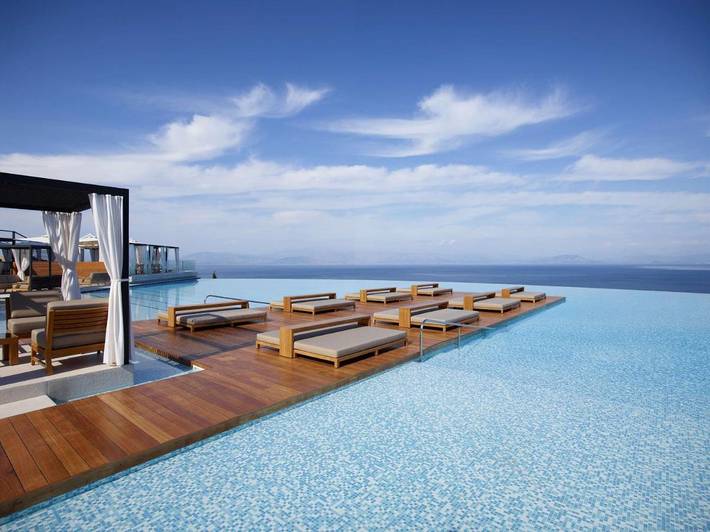 Hôtel pour 3 personnes, avec Balcon et Jacuzzi ainsi que Terrasse et Jardin dans Benitses - 2