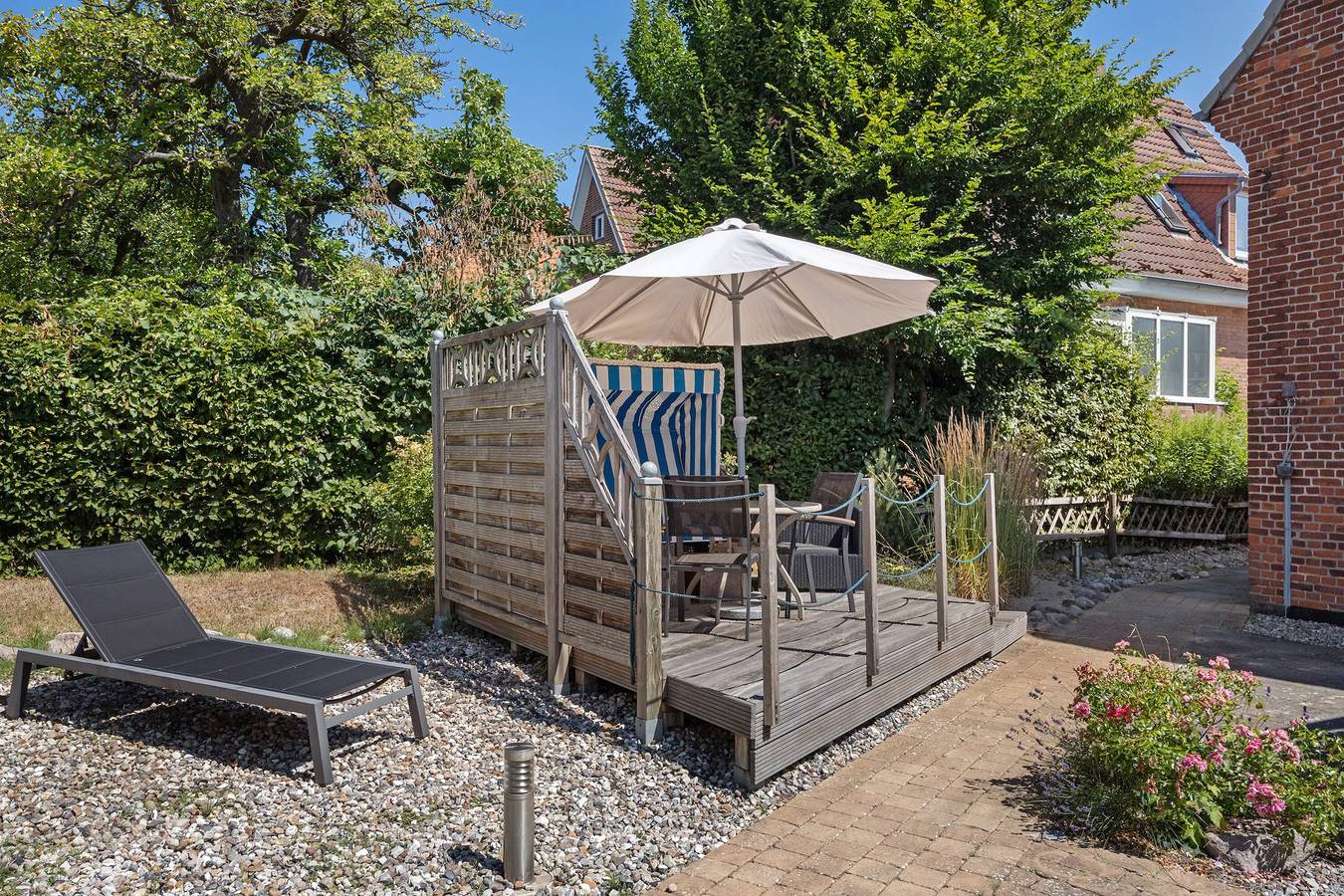 Ganze Wohnung, Ferienwohnung 'Steilküste' mit privater Terrasse, privatem Garten und Wi-Fi in Travemünde, Lübeck
