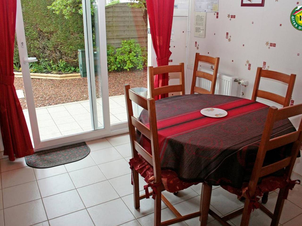 Charmant gîte familial à Fiennes, 2 chambres, jardin privé, terrasse, proche Wissant, animaux acceptés in Fiennes (homonymie), Région de Calais