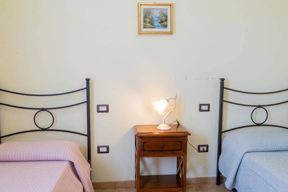 Rosa Tea by Interhome in Val di Lago, Lago de Bolsena