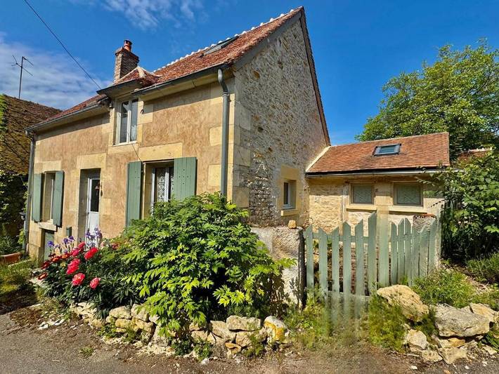 Location de vacances pour 4 personnes, avec Terrasse et Jardin à Donzy