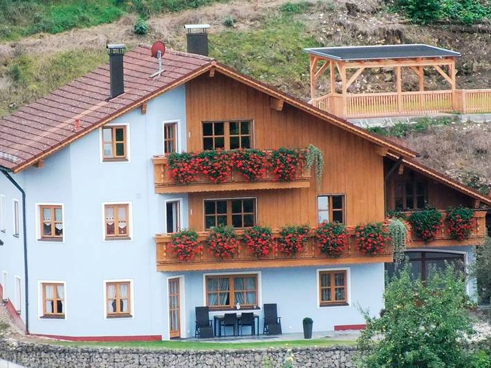 Ferienwohnung für 5 Personen, mit Balkon und Sauna sowie Ausblick und Garten in Breitenbrunn