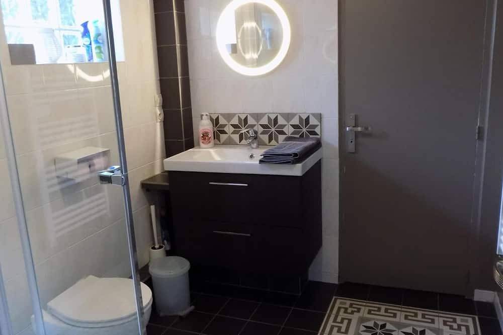 Appartement entier, Petite maison calme et lumineuse, parking , orléans centre in Orléans, Vallée de la Loire