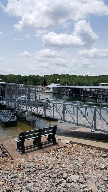 Vacation Apartment for 8 Guests in Indian Point, Ozark Mountains, Picture 2