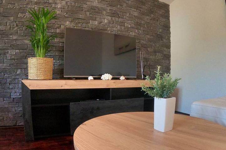 Ferienwohnung für 7 Personen, mit Balkon, mit Haustier in Podstrana