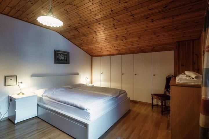 Ganze Wohnung, Apartment im Chalet-Stil zwischen Wandern und Bouldern (Chalet Nucleo 12) in Chironico, Tessiner Alpen