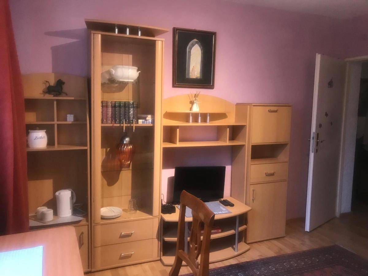 Ferienzimmer Rogi in Reinhardshausen, Bad Wildungen