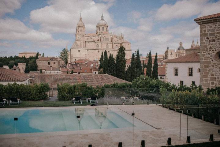 Apartamento para 2 personas, con jardín y piscina, Se admiten mascotas en Centro de Salamanca