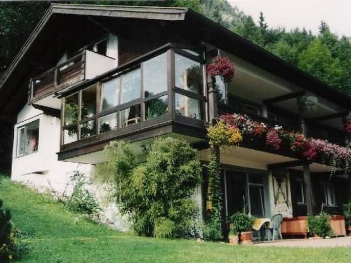 Ferienwohnung für 5 Personen, mit Balkon und Terrasse sowie Garten und Ausblick in Schneizlreuth