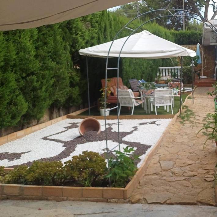 Location de vacances pour 6 personnes, avec vue ainsi que piscine et jardin, animaux acceptés à Paterna