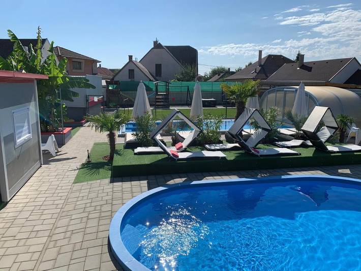 Apartament wakacyjny dla 2 osób, z ogród i basen oraz basen dla dzieci, Dla rodziny w Hajdúszoboszló