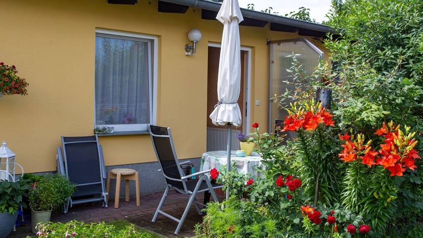 Ferienhaus für 2 Personen, mit Terrasse und Balkon/Terrasse in Potsdam