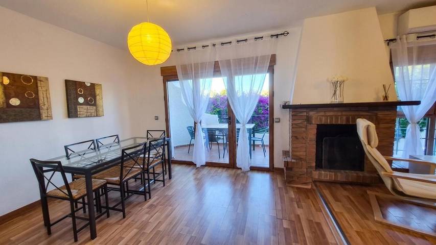 Bungalow para 8 personas, con balcón y piscina en San Juan Playa (Alicante)