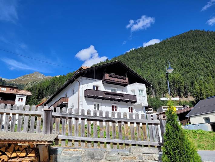 Ferienwohnung für 4 Personen, mit Balkon und Ausblick, mit Haustier in Ischgl