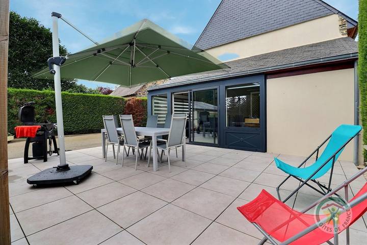 Gîte pour 7 personnes, avec Terrasse ainsi que Jardin et Vue à Châteaugiron