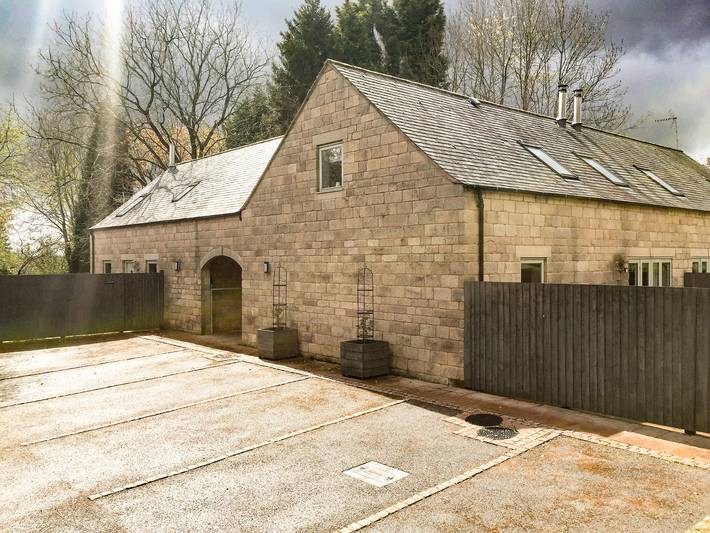 Log cabin for 10 people, with Garden in Alton Towers