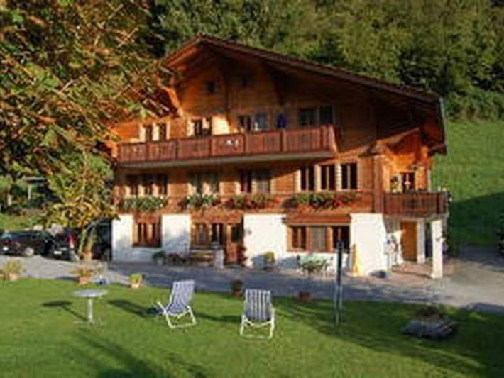 Ferienwohnung für 2 Personen, mit Terrasse und Garten in Brienz