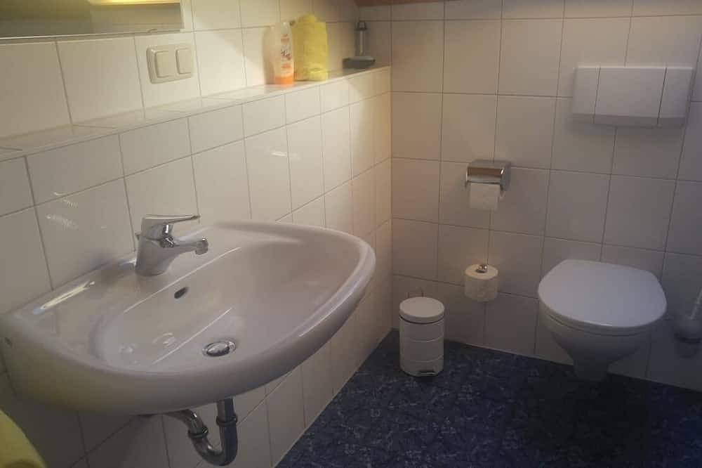 Ganze Wohnung, Mehrbettzimmer für 3 Gäste mit 20m² in Hohenpeißenberg in Hohenpeißenberg, Romantische Straße