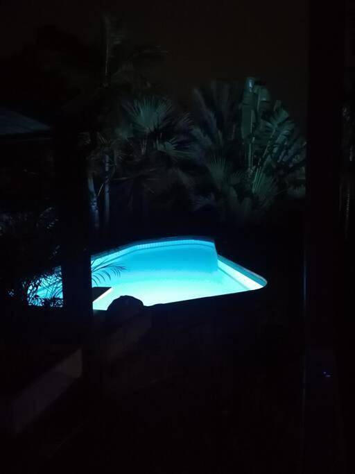 Location de vacances pour 10 personnes, avec jardin ainsi que piscine et vue, animaux acceptés à La Possession - 2