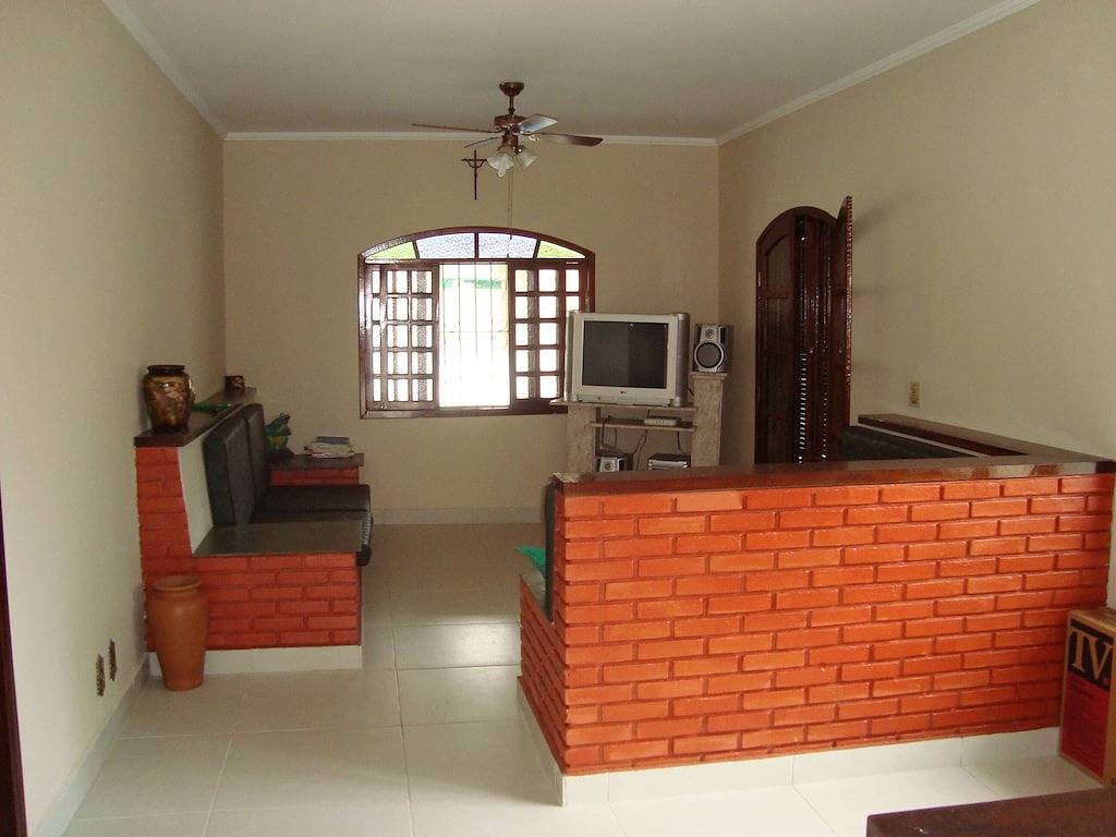 Haus mit Pool, Grill, Klimaanlage. in Caraguatatuba, Região Metropolitana do Vale do Paraíba e Litoral Norte