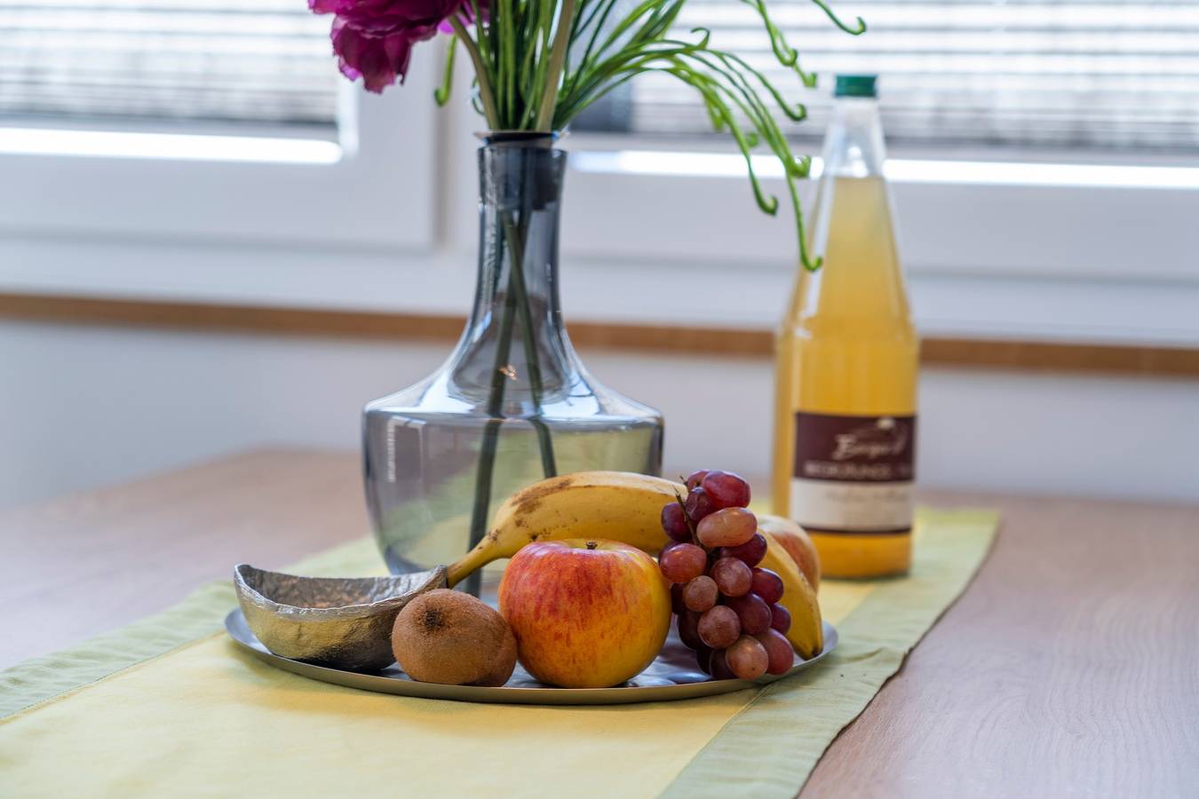 Ganze Wohnung, Ferienwohnung '301' mit Gemeinschaftsgarten, Wi-Fi und Klimaanlage in Hagnau am Bodensee, Region Bodensee-Oberschwaben