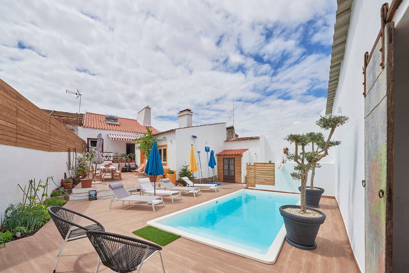Casa de férias 'Casa Bica D'Alva' com piscina privada, Wi-Fi e ar condicionado in Vila Alva, Distrito de Beja