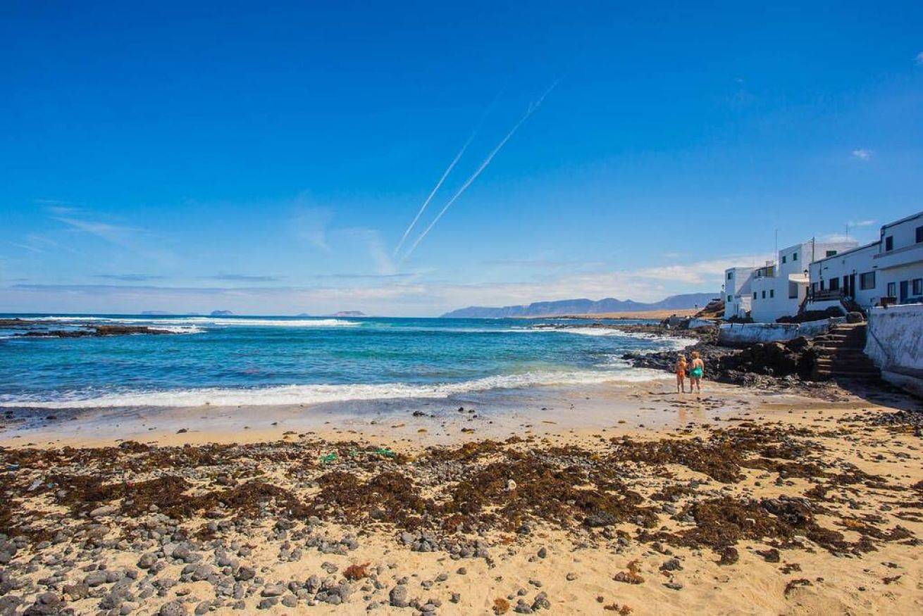 Entire apartment, Ohana House in Caleta de Caballo, Teguise