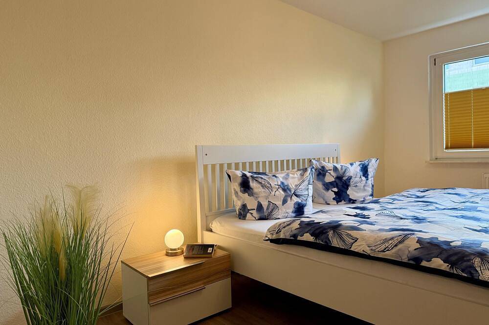 Ganze Wohnung, Komfortable Ferienwohnung Dahlienblüte in Bad Sülze für bis zu 4 Personen in Bad Sülze, Recknitz-Trebeltal