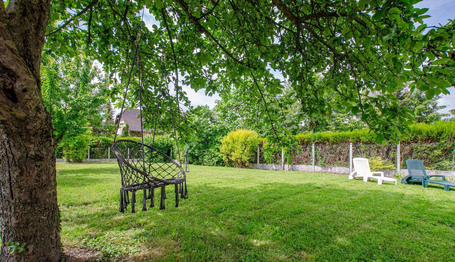 Le Refuge de Poussey in Maizières-la-Grande-Paroisse, Aube (desambiguación)